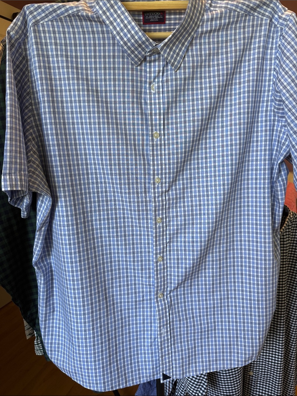 UNTUCKit Men's Blue and White Gingham Short-Sleeve Button-Down Shirt